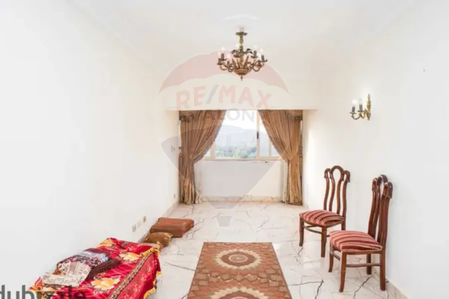 شقة للبيع  135 م سموحة ( ش توت عنخ أمون )