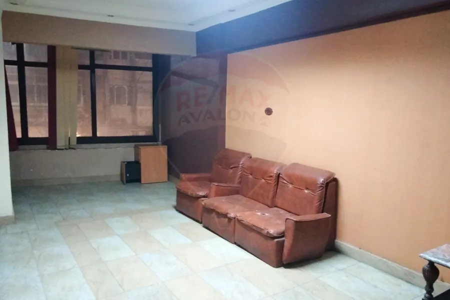 شقة اداري للإيجار 60 م سيدي بشر(ش خليل حمادة)