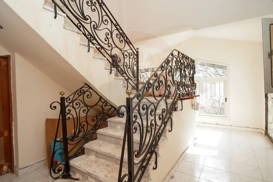 فيلا للبيع 4,200 م (فدان) كينج مريوط (بالقرب من واحة خطاب)