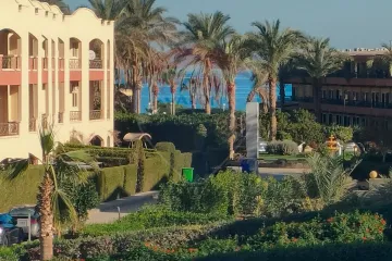 فيلا للبيع العين السخنة (لاسيرينا ريد كاربت)