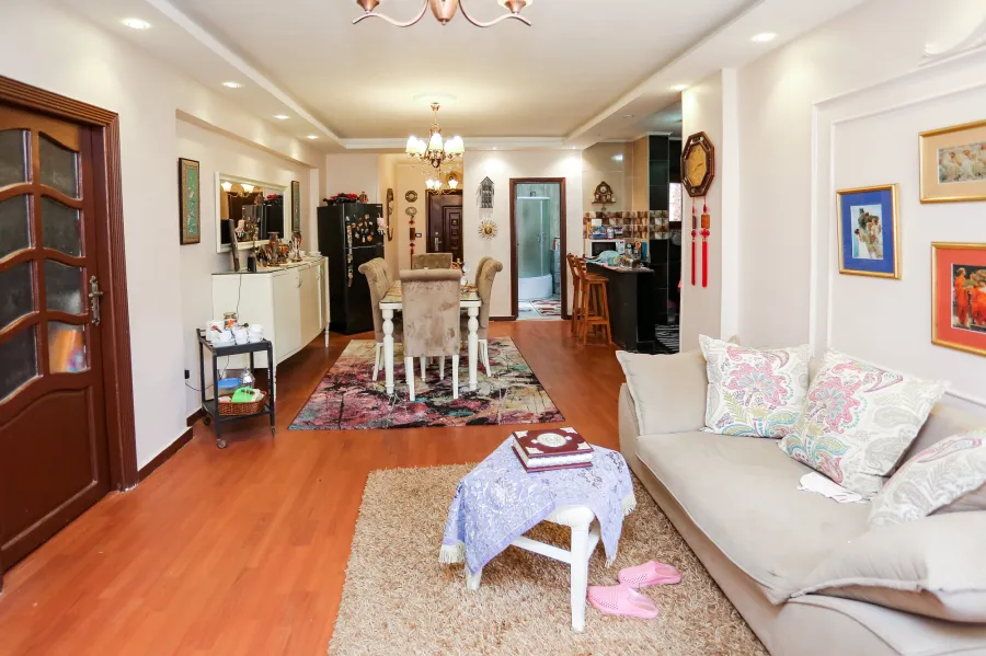 شقة للبيع 125 م لوران (متفرع من الاقبال)