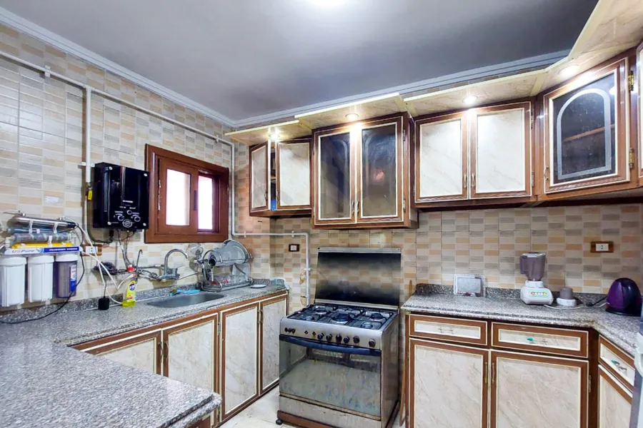 شقة للايجار المفروش 140 م كليوباترا (خطوات من البحر)