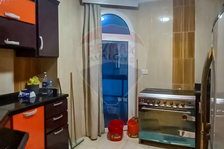 شقه للبيع 215 م كيلوباترا (علي البحر)