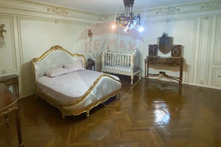 شقة للبيع 365 م سموحة (ش فوزي معاذ  - برج براند)