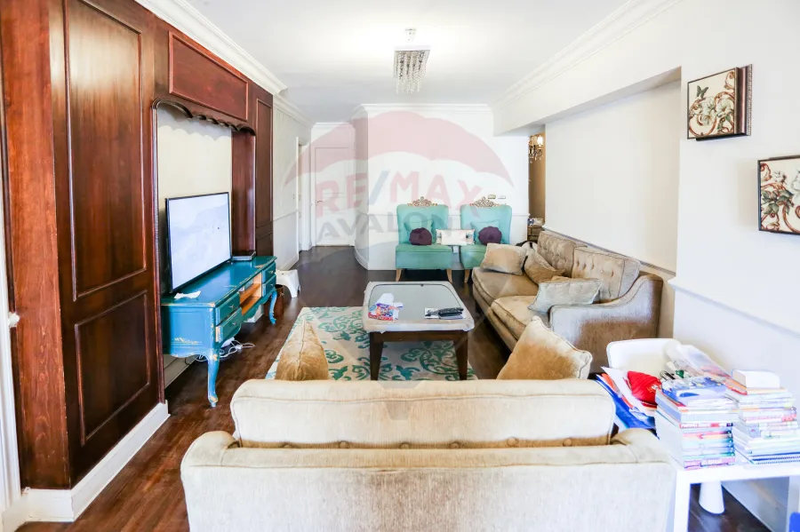 Apartment For Sale 219 m Smouha (50's St)