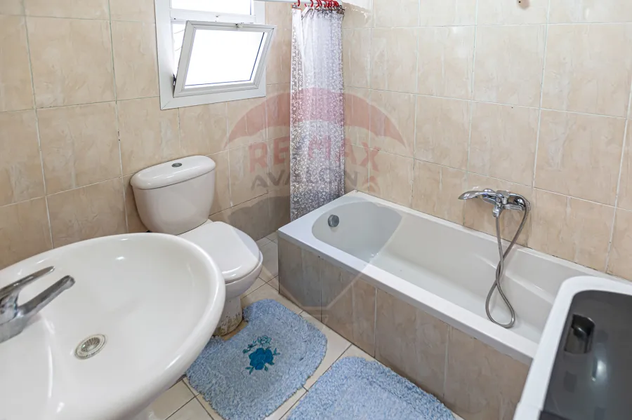 شقه للبيع 185 م لوران (ش سيرهنك )