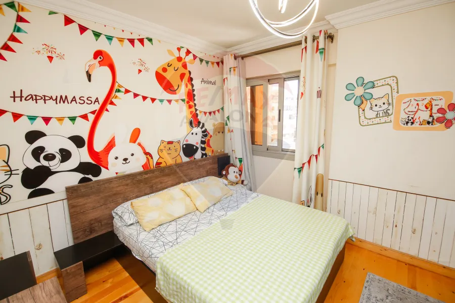 Apartment for sale 204 m Al Azarita (Chompolion St.)