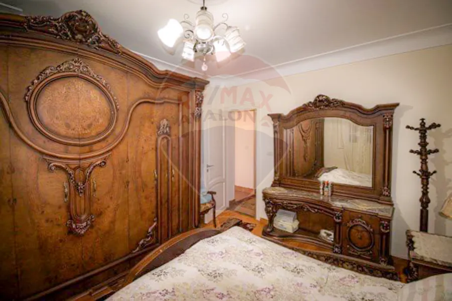 شقة للبيع 145 م سموحة (ش فوزي معاذ)