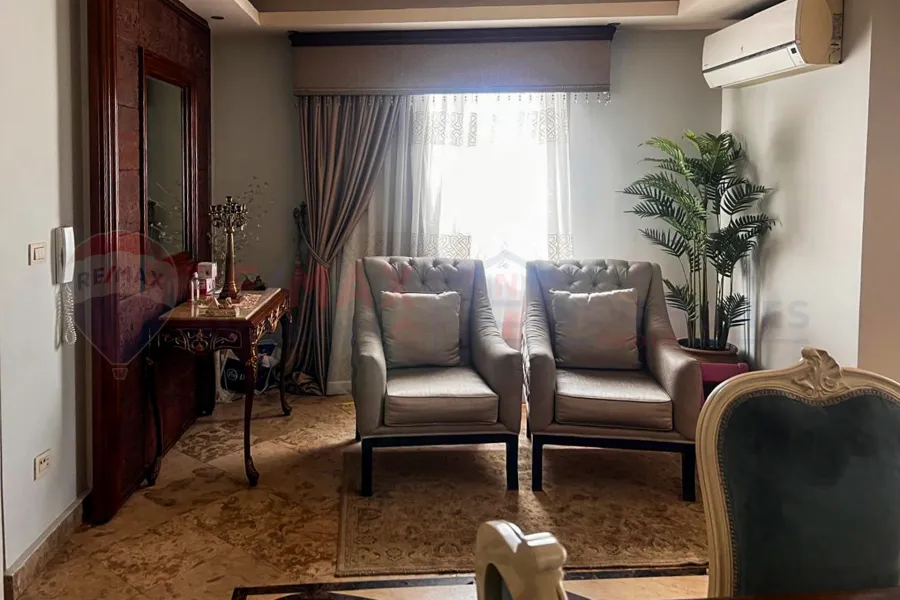 شقة للبيع 210 م وابور المياه (خطوات من النادى الاوليمبى)