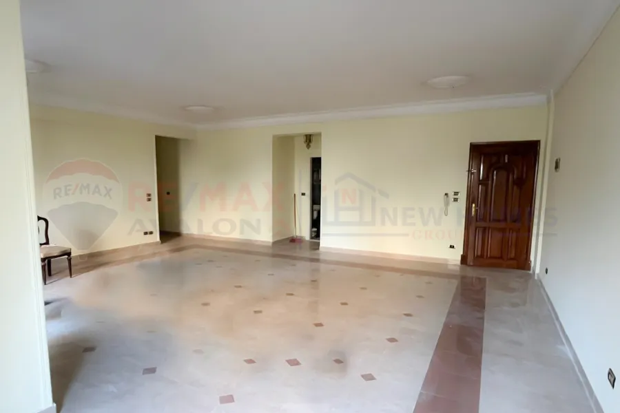 Apartment for sale, 220 m, Smouha (Bahaa El-Din Al-Ghatouri St.)