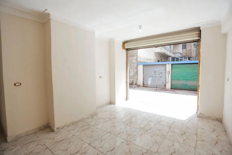 محل للايجار 70م سبورتنج (2 نمرة من الترام)