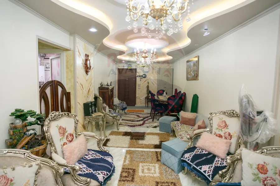 شقة للبيع 150 م العصافرة بحري (بجوار فندق الورده البيضاء)