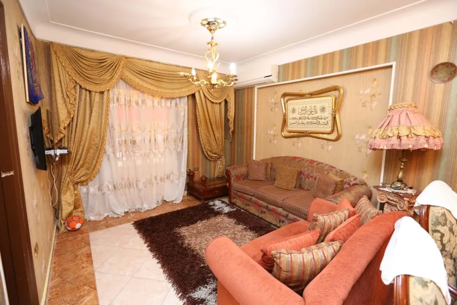 شقة للإيجار 140م كليوبترا (2 نمرة من ش بورسعيد)