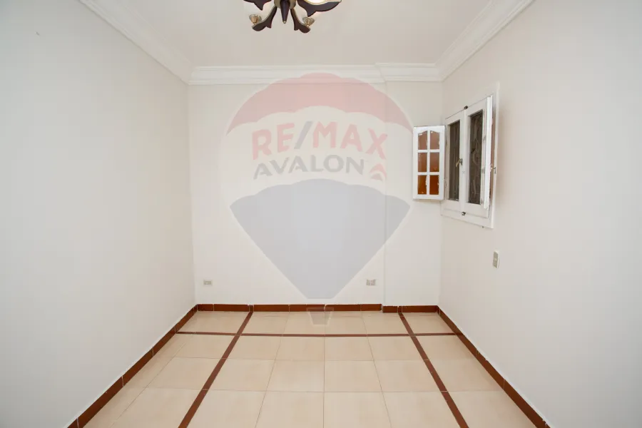 Apartment for rent 115 m Sidi Gaber (Steps from the sea and Al-Mosheer Street)