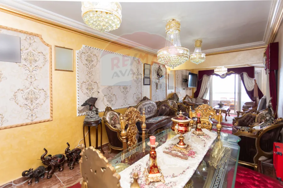 Apartment for sale 140 m Al-Assafra (Directly on the sea)