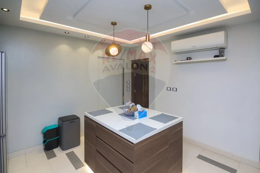 Apartment for sale 225 m Laurent (Al-Eqbal St.)