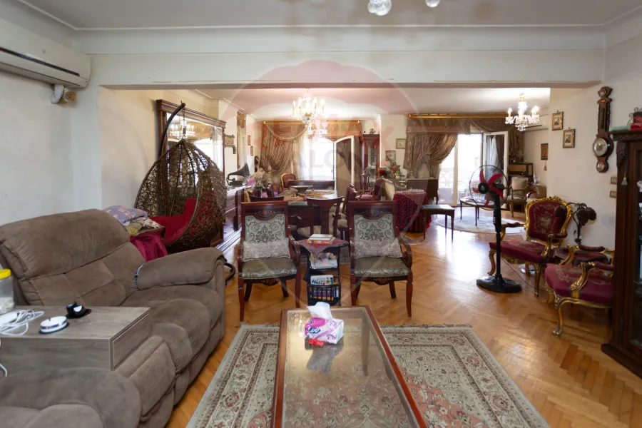 Apartment for sale 240 m Glim (Abdel Salam Arif St.)