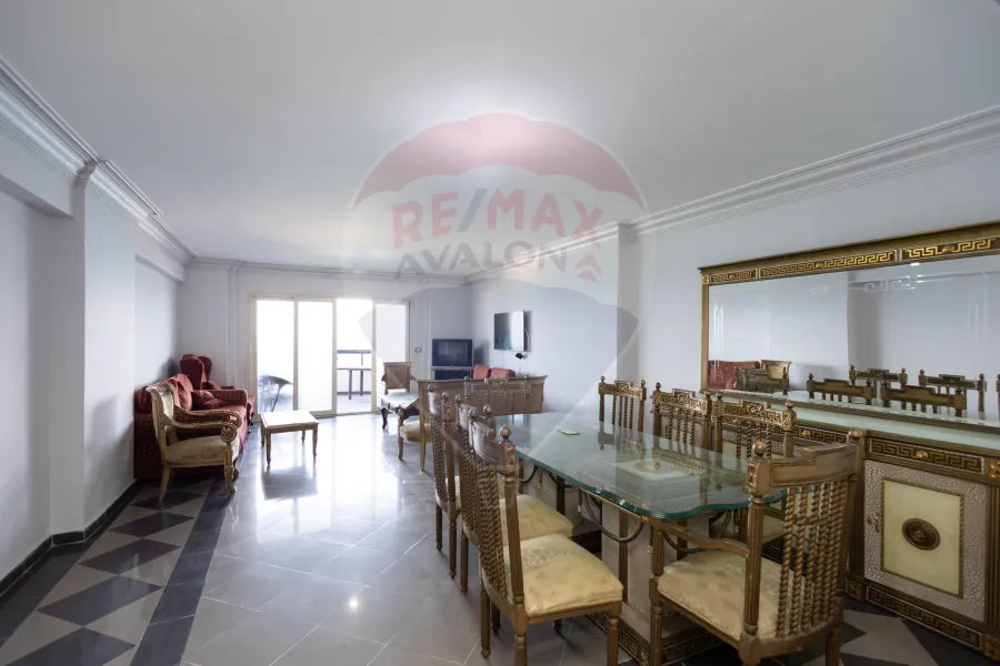 Apartment for sale 200 m Al-Mandara (directly on the sea)