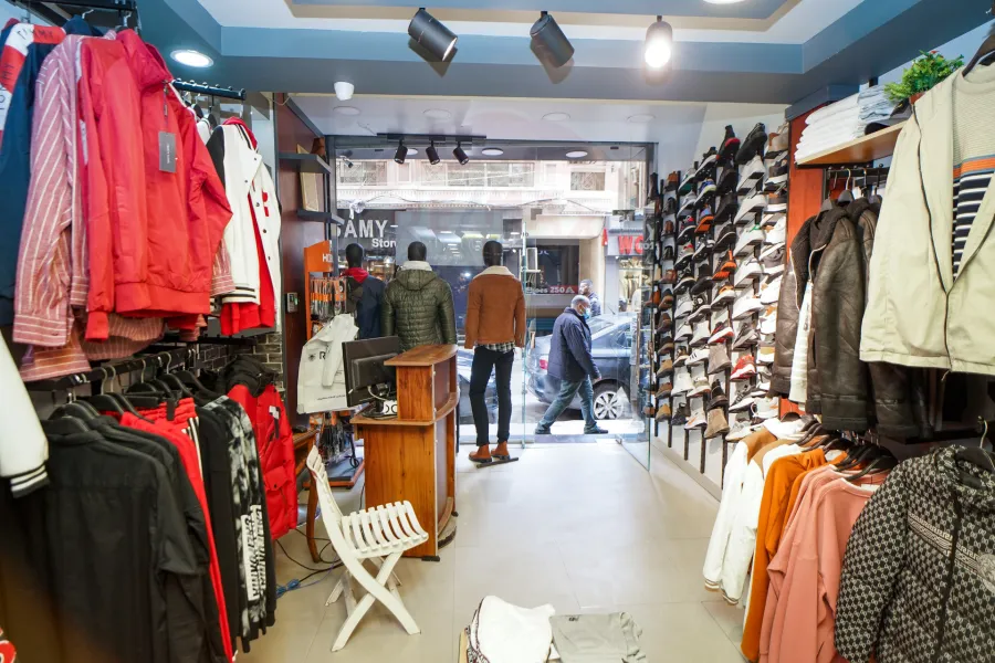 محل للايجار 45 م سان ستيفانو (خطوات من الترام)