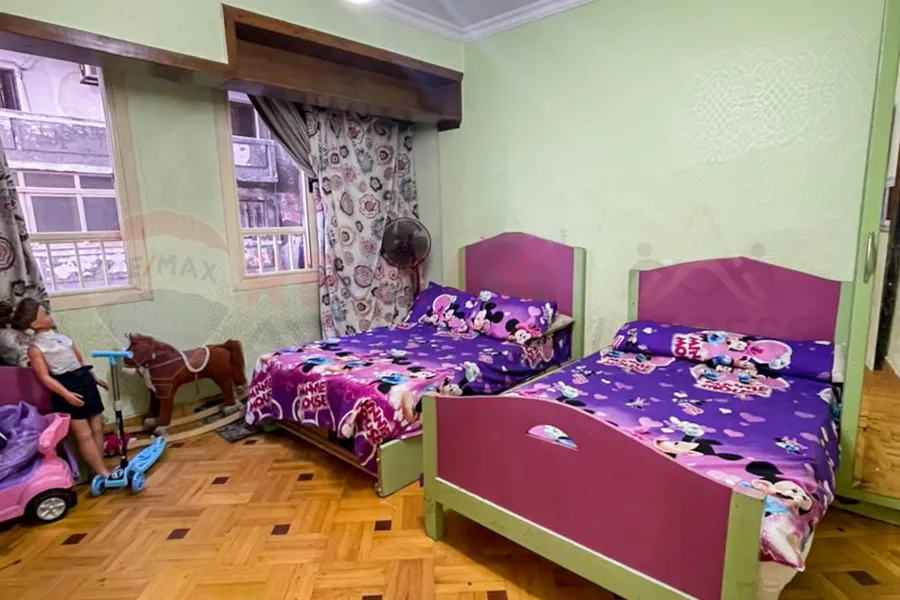 شقة للبيع 140 م كيلوباترا (علي البحر مباشرة)