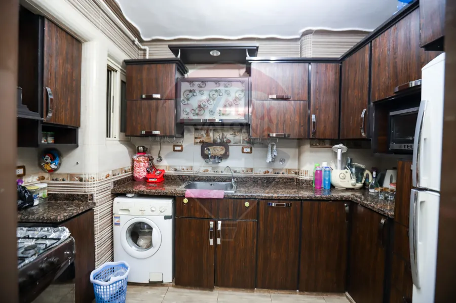 شقة للبيع 200 م السرايا ( خطوات من ش خالد بن الوليد )