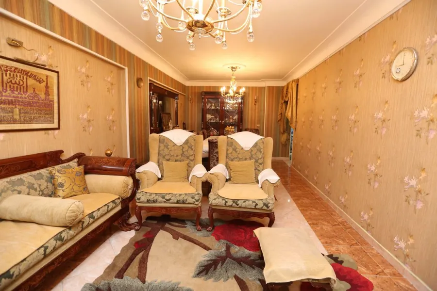 شقة للإيجار 140م كليوبترا (2 نمرة من ش بورسعيد)