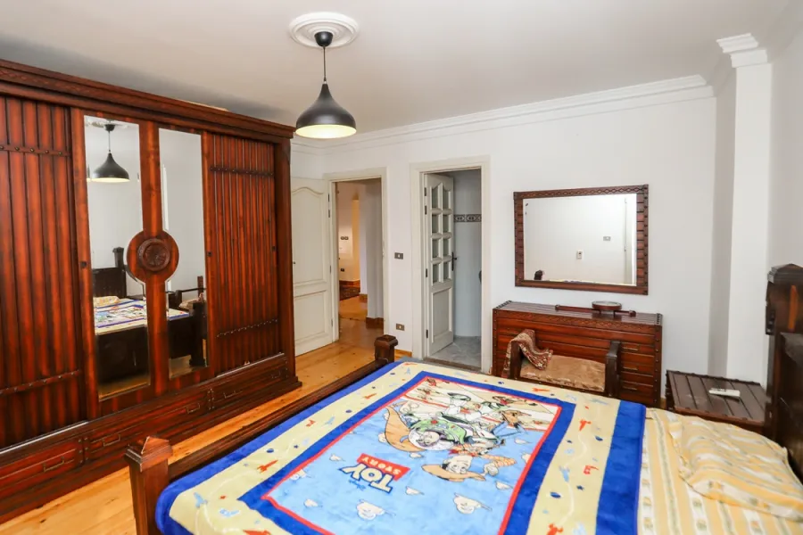 Apartment for sale 140m Mostafa Kamel (Tram Station)