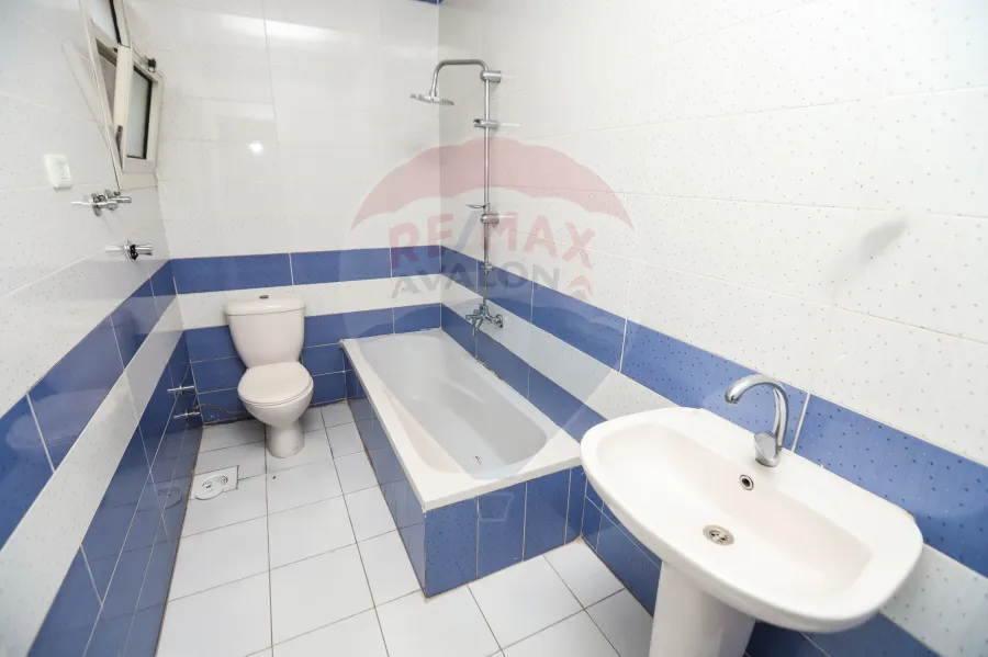 شقة للبيع 105 م فلمنج (ش مصطفي كامل)