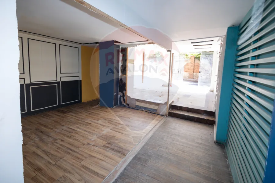 shop for sale 300 m Tharwat (Abdul Hamid Al-Deeb st)