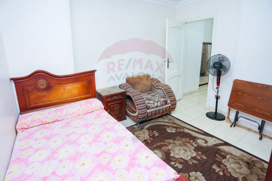 شقة للبيع 125 م كليوباترا ( ش مسجد العبيسى متفرع من شارع الدير )