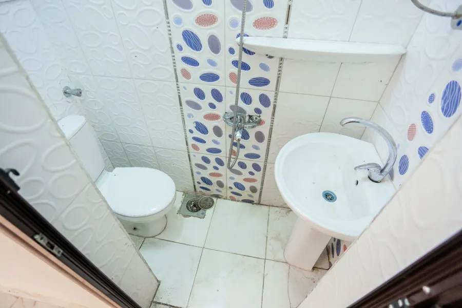 محل للايجار 70م سبورتنج (2 نمرة من الترام)