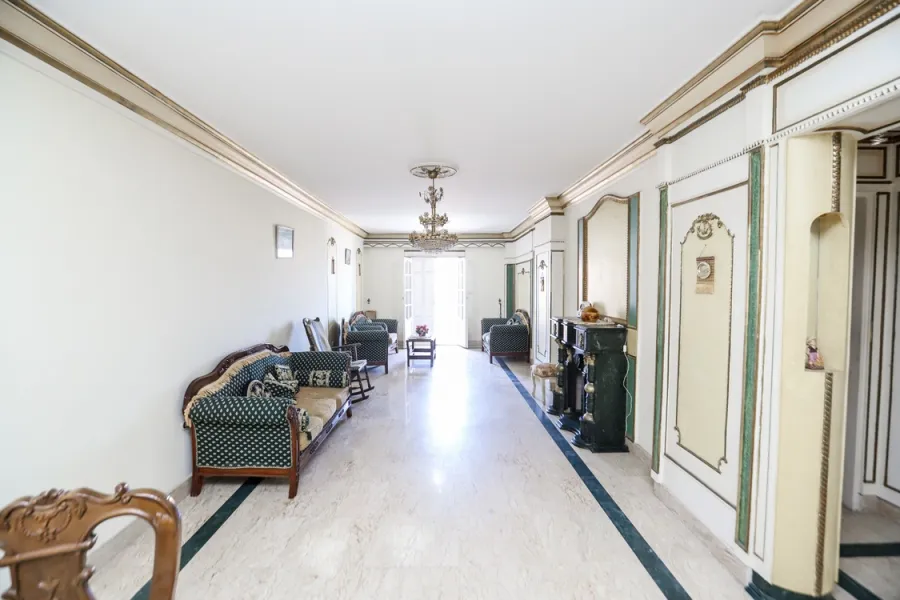 Apartment for sale 185m Al-Azarita (Near To Tram station)