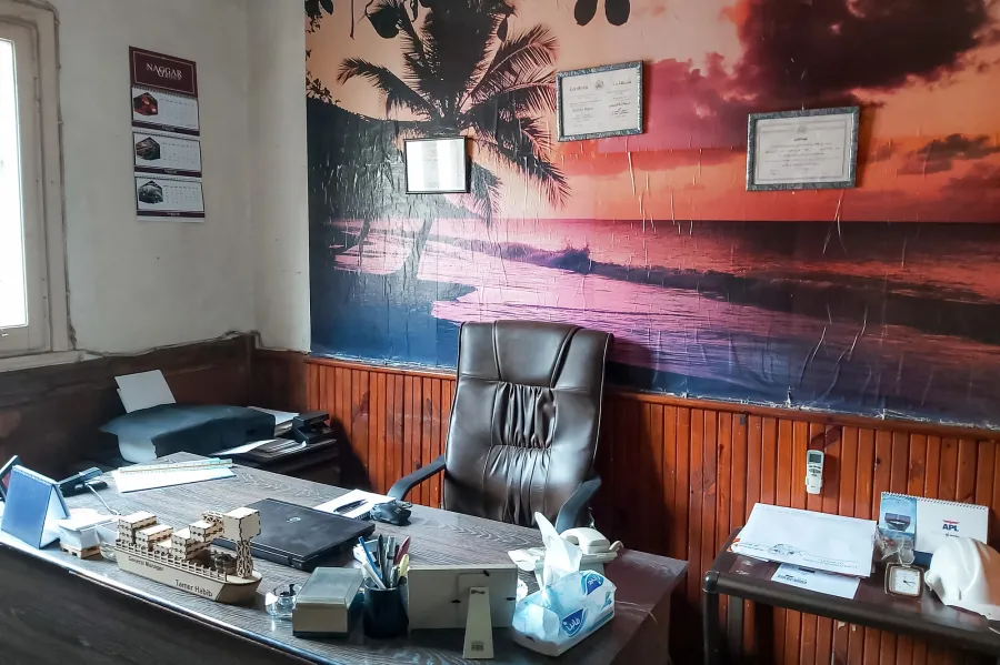 مقر ادارى للبيع 80 م محطة الرمل ( ش دكتور حسن فضالي )