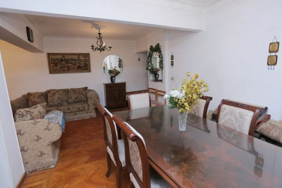 Apartment for sale 110m El-Saraya (Brunched from kornich Road.)