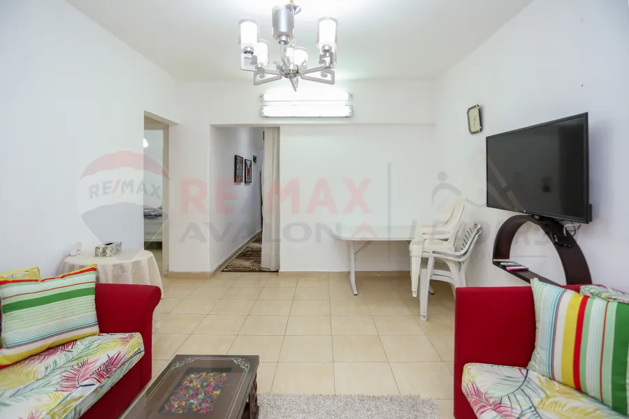 Apartment for sale 125 m Al-Maamoura Al-shatea (Al-Nasr St. - Steps from the sea)