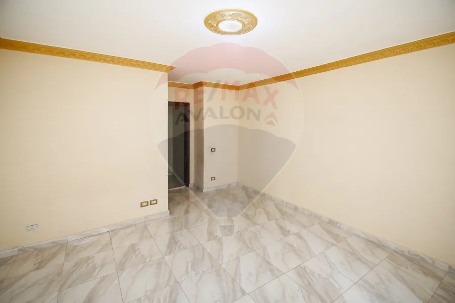 Apartment for rent 200 m Louran (Sarhank St.)
