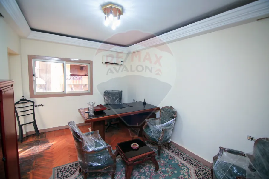 شقه إداري للايجار 85 م سيدي جابر ( خلف محطة سيدي جابر