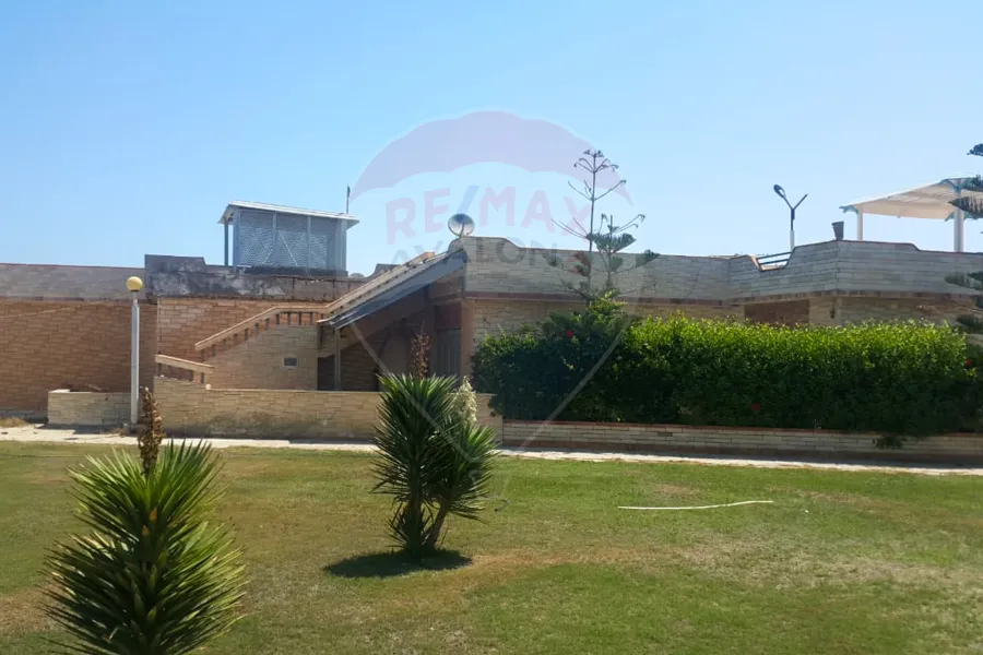 Chalet + roof for sale North Coast (Banks Tourist Village)