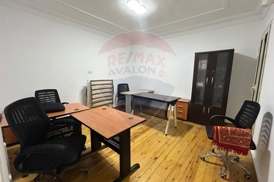 شقة للبيع 120 م زيزينيا (متفرع من قصر المجوهرات)