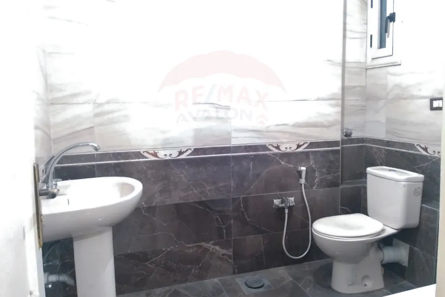 Apartment For Sale 225 m Smouha (Fawzy Moaz St.)