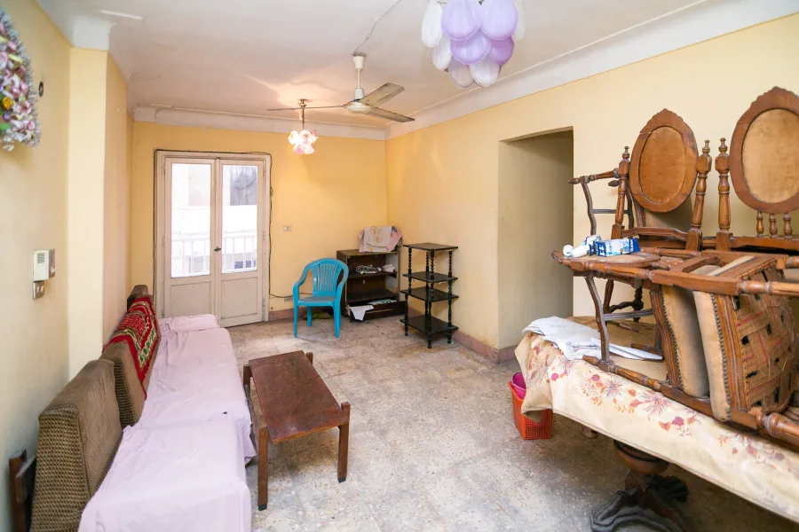 شقة للبيع 120 م ميامي (ش ابو العرب)