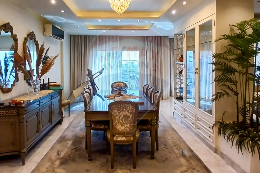 Apartment for sale El Shatby (University Bridge St.) 265 m