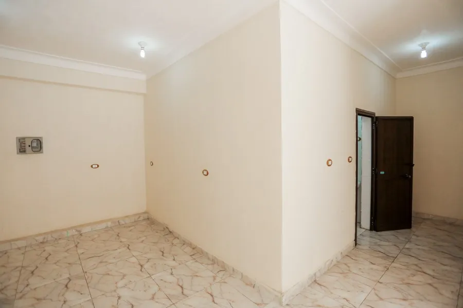 محل للايجار 70م سبورتنج (2 نمرة من الترام)