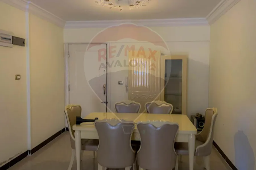 شقة للبيع 157 م محرم بك ( كومباوند محرم باشا )