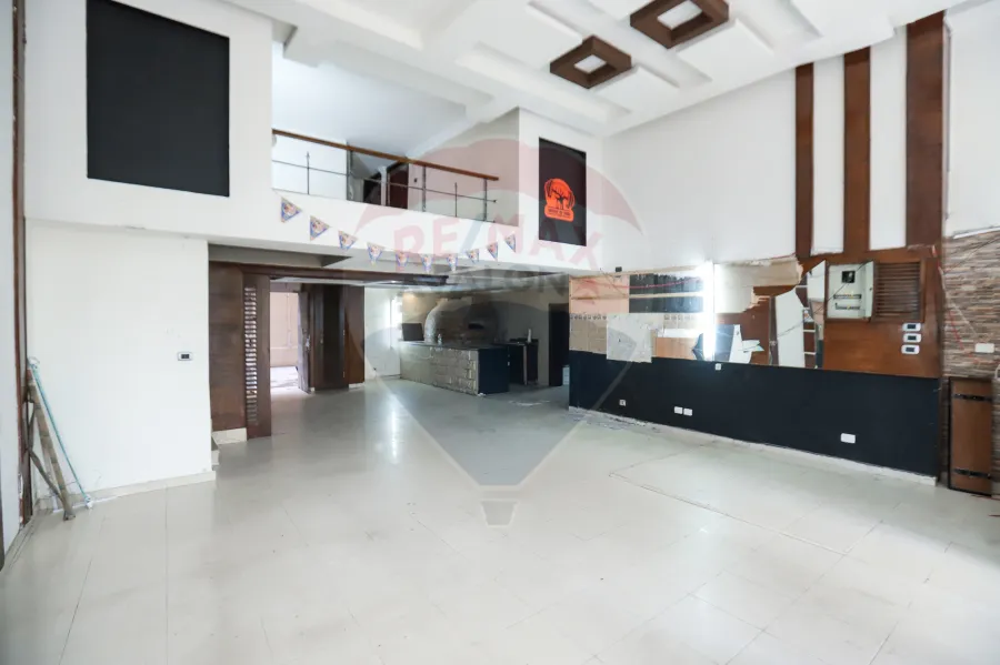 محل تجارى للإيجار 250 م سموحة (جامعة فاروس)