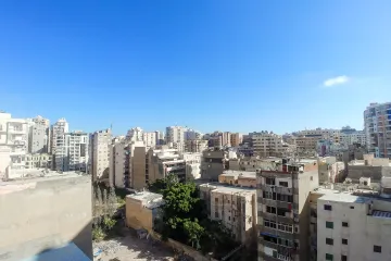 شقة للبيع 215 م سابا باشا ( خطوات من الترام