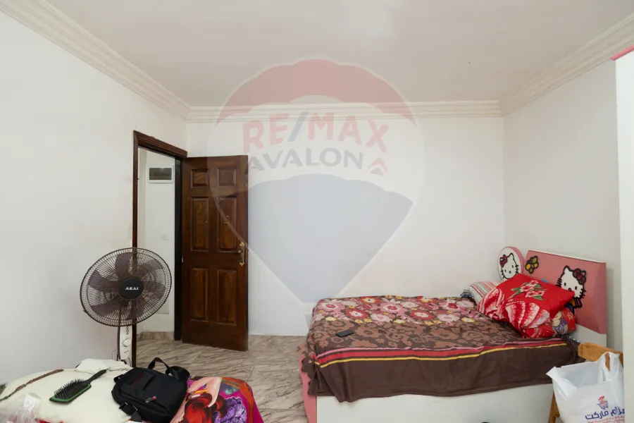 شقة دوبلكس للبيع 130 م سيدي بشر (خطوات من البحر)