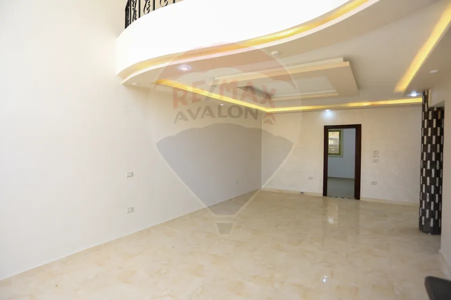 فيلا ستاند الون للبيع (بيرلا مارينا) 127 م