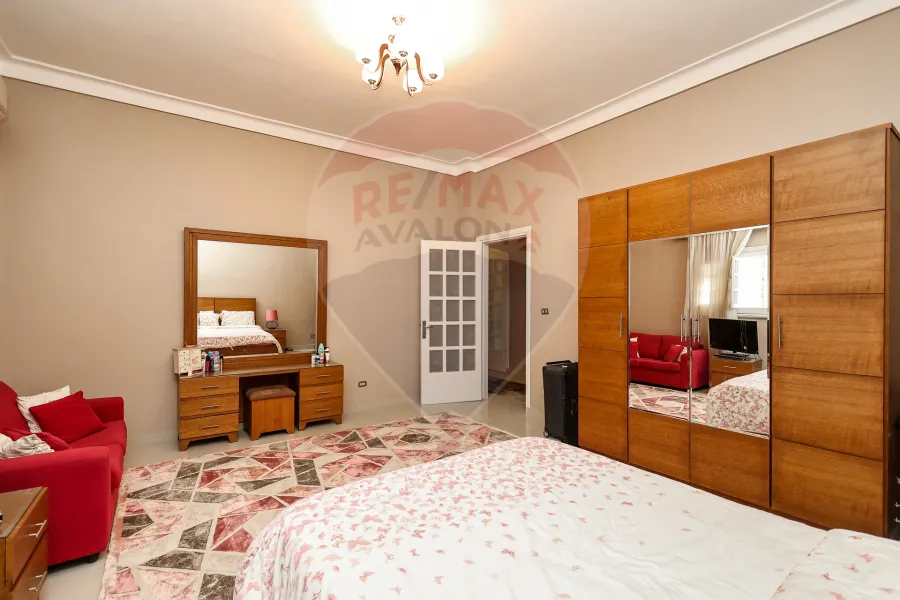 فيلا للبيع 1,800 م كينج مريوط (خلف ماكدونالدز)