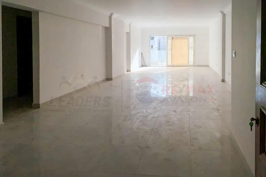 Apartment for rent 211 m Smouha (Grand View)